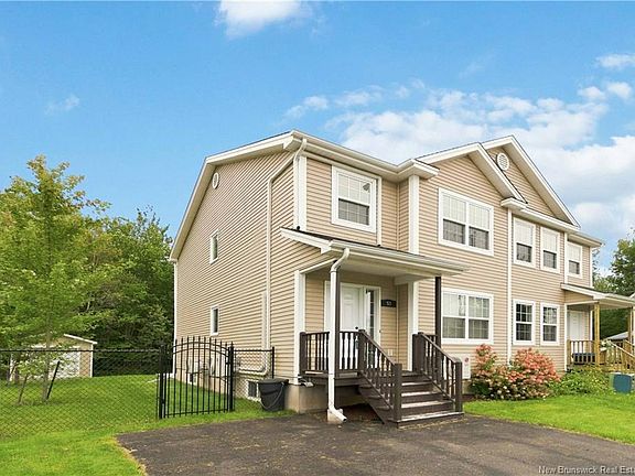 2nd image of 53 Erables St