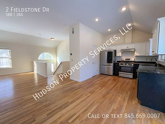 4th image of 2 Fieldstone Dr