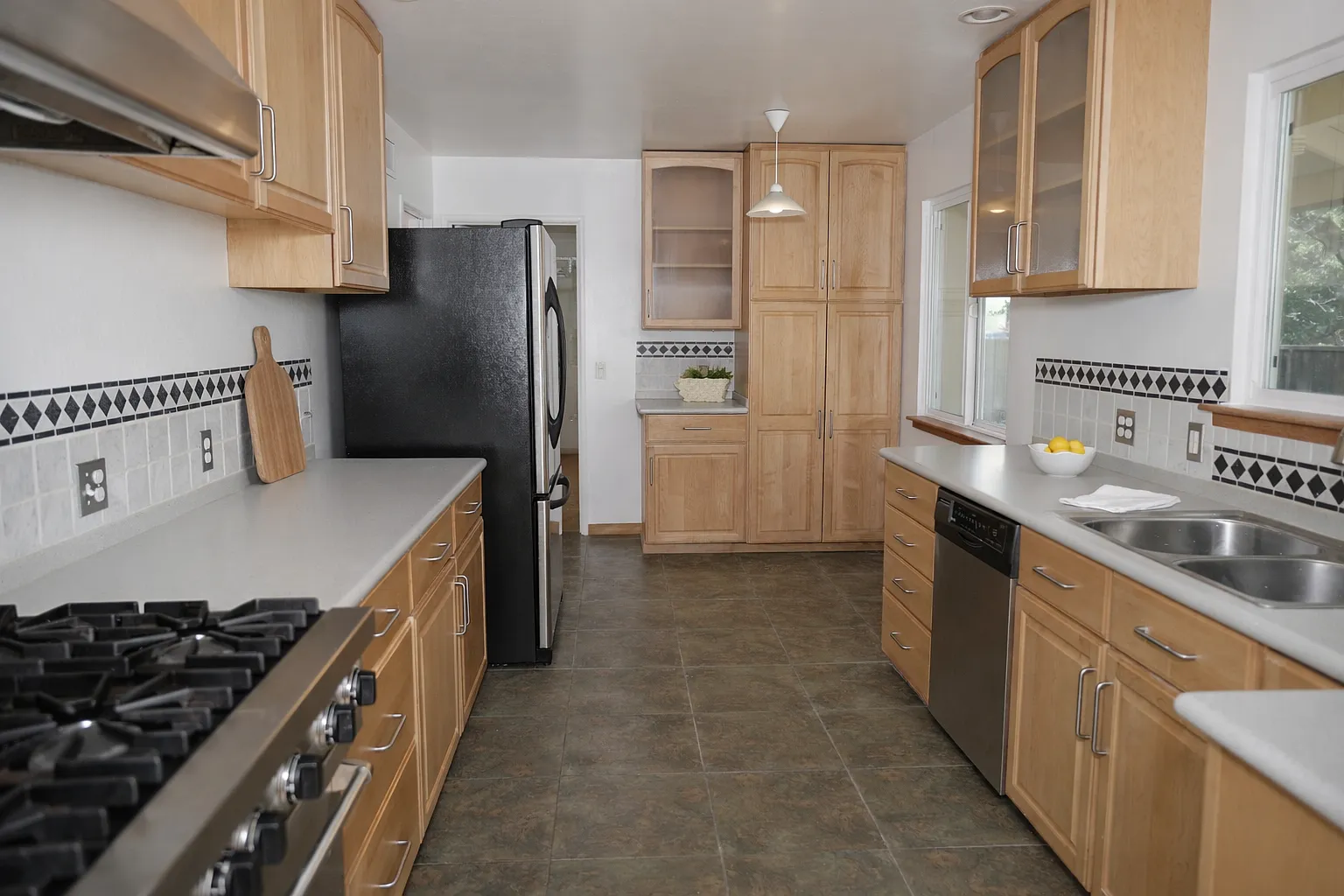 97 Belleau Ave — Photo 3