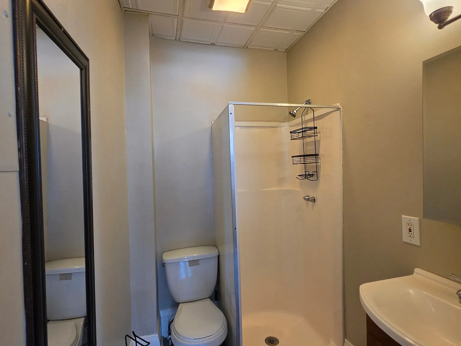 Studio, 400 sqft, $1,250 — Photo 3