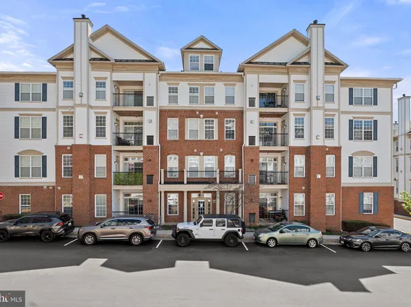 11623 Cavalier Landing Ct Unit 404, Fairfax, VA 22030