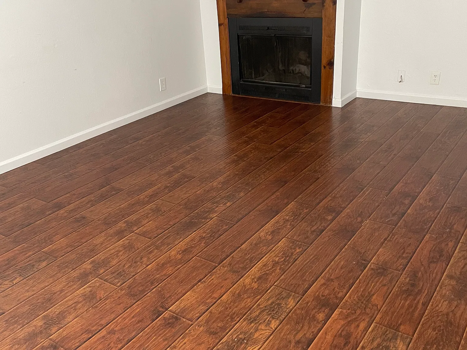 243 W Tulare Ave — Photo 1