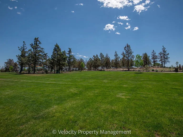 3032 NE Terreo Pl — Photo 22