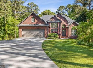 560 Herring Rd, Grayson, GA 30017