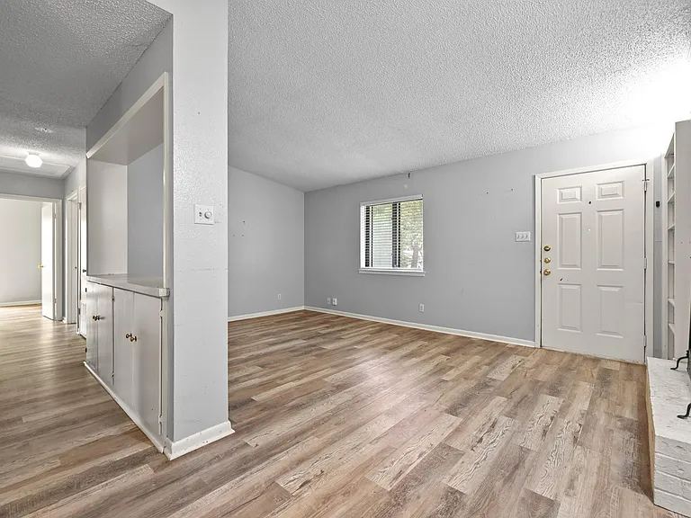8910 Little Walnut Pkwy #A — Photo 14