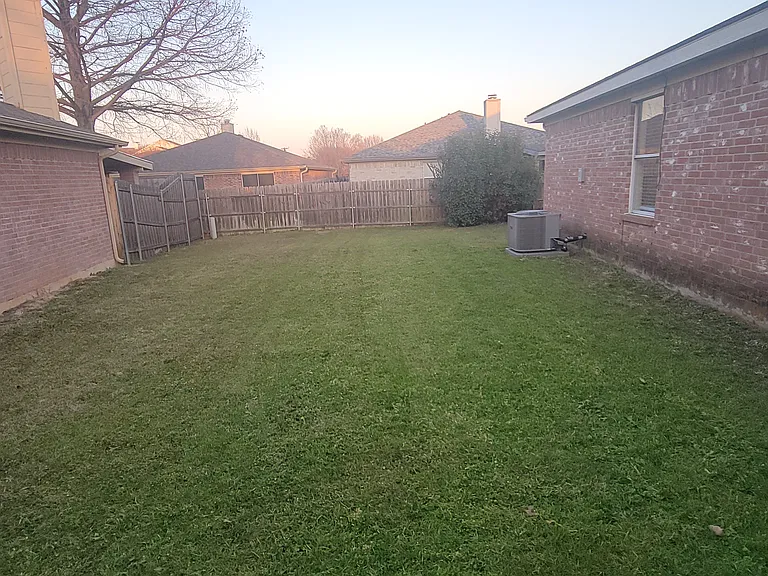 5701 Alicante Dr — Photo 20