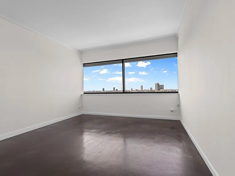 5000 Montrose Blvd #16B — Photo 9