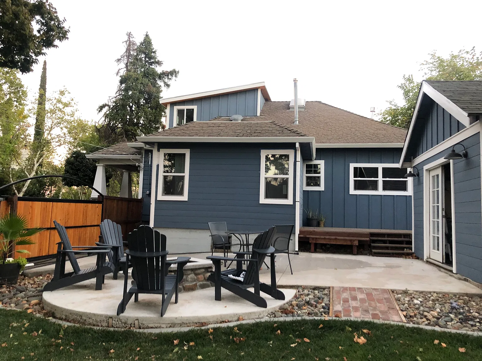 3 bed, 1596 sqft, $2,350 — Photo 2