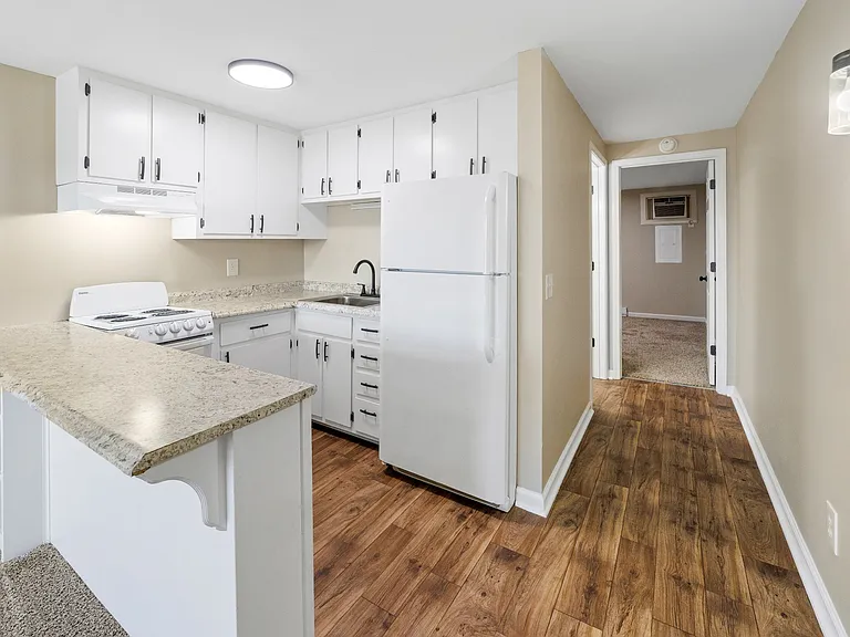 431 N 1st St — Photo 5