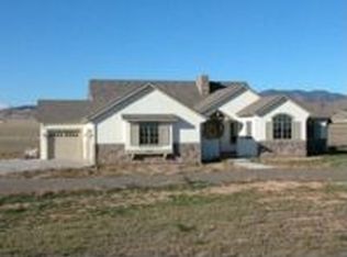 5040 Soaring Peaks Dr, Loveland, CO 80537