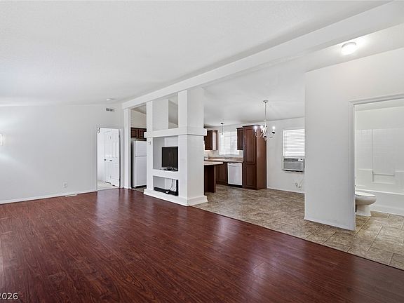5th image of 4589 Royal Ridge Blvd