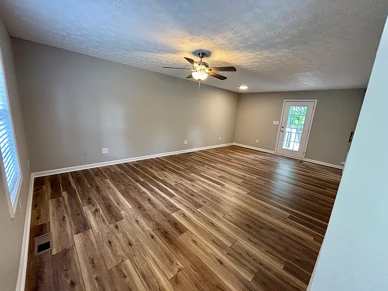 Large Master bedroom on Main all new floors and private deck