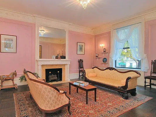 Sold by Sotheby's International Realty | media 3