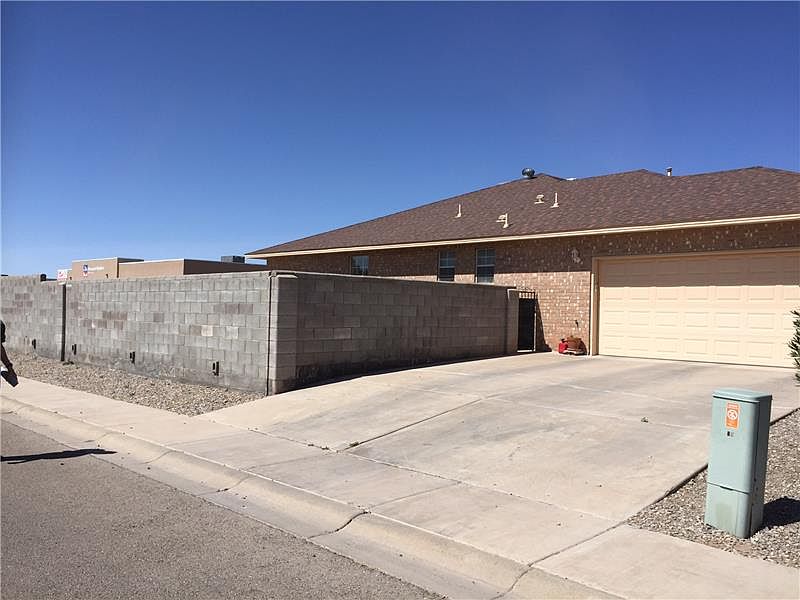 2nd image of 3309 Sequoia Ave