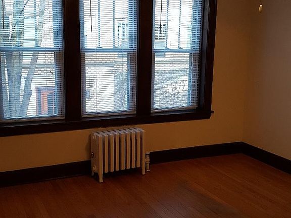 3rd image of 1126 S Austin Blvd APT 1E