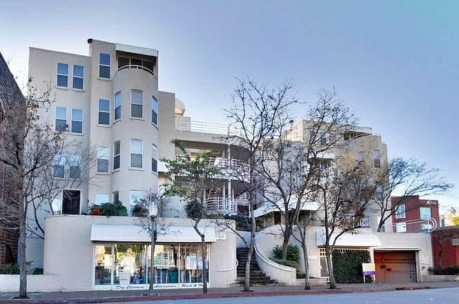 1st image of 427 Alma St #2
