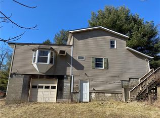 6377 Leechburg Rd, Verona, PA 15147