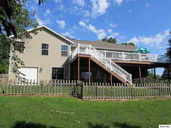 3rd image of 335 Glenridge Cir