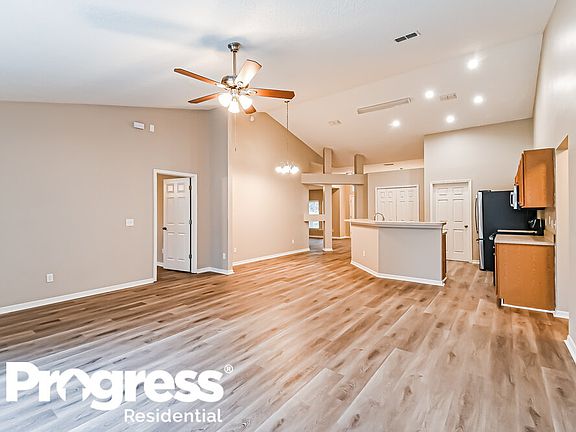 5th image of 1599 Castle Rock Ct