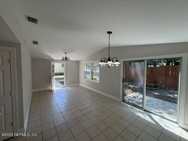 4249 Saint Johns Ave — Photo 3