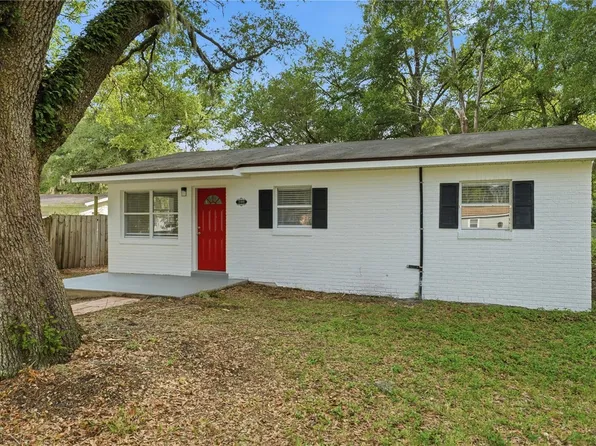 1009 Nebraska St, Leesburg, FL 34748