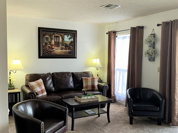3rd image of 257 Clubhouse Dr APT 7