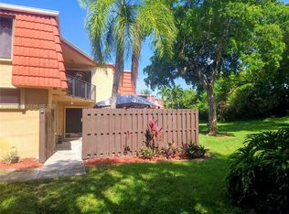 23106 Oxford Pl, Boca Raton, FL 33433