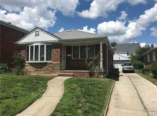 16343 26th Ave, Flushing, NY 11358