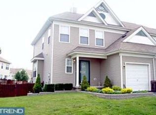 1 Stratford Ct, Burlington, NJ 08016