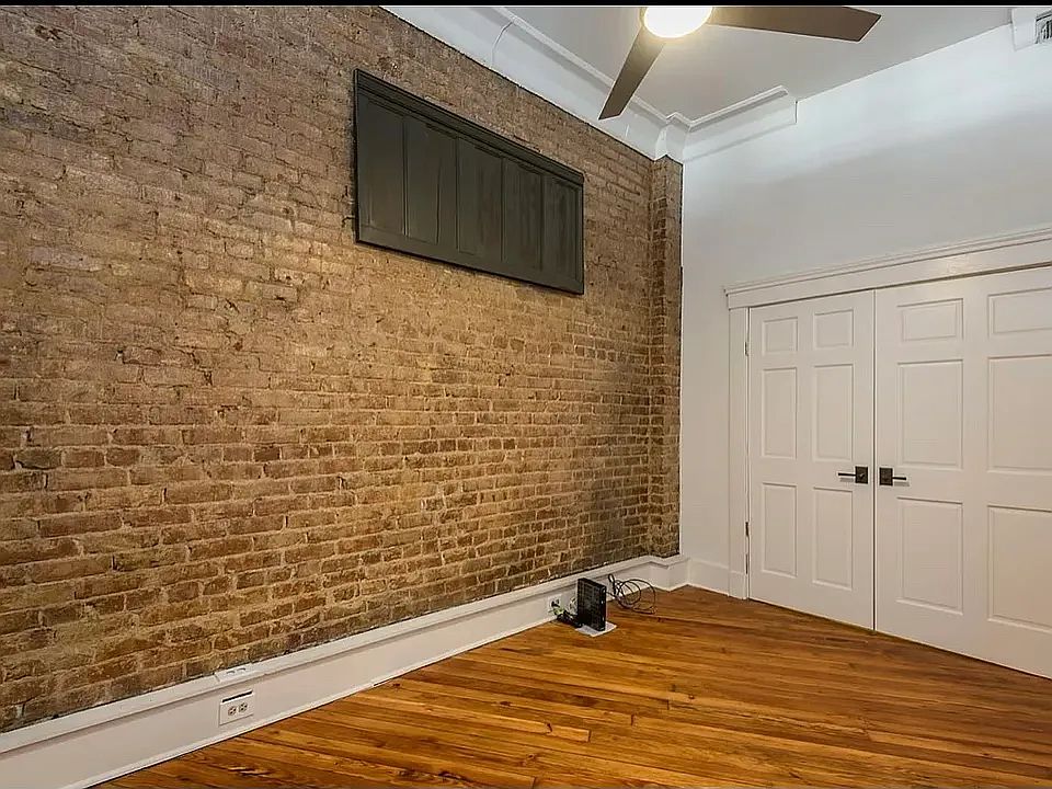 2nd image of 102 W Summit Hill Dr APT 202