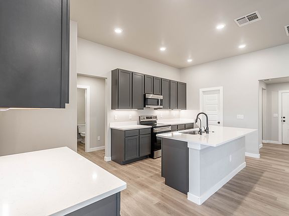 4th image of 2025 Blazing Saddle Blvd