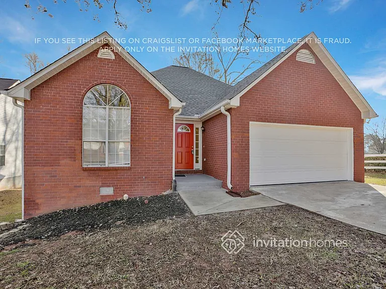300 Jasmine Dr — Photo 3