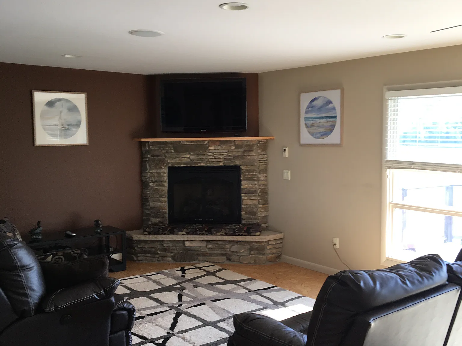 3 bed, 3200 sqft, $2,800 — Photo 3