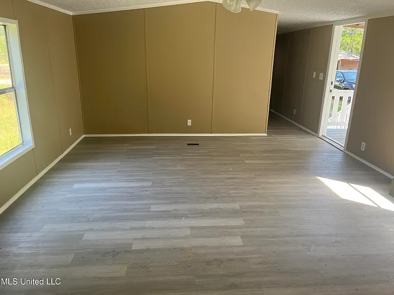 126 Margaret St — Photo 4