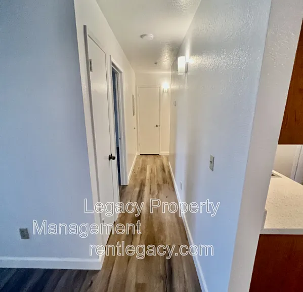 1801 Marshall Rd #411 — Photo 5
