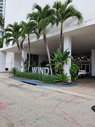 350 S Miami Ave #3201 Photo 1