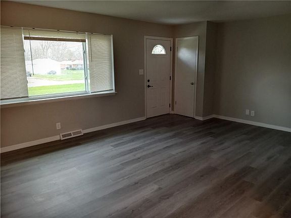 5th image of 1114 Malvina Ave
