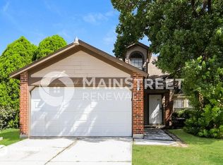 10247 Sunrise Field Dr, San Antonio, TX 78245