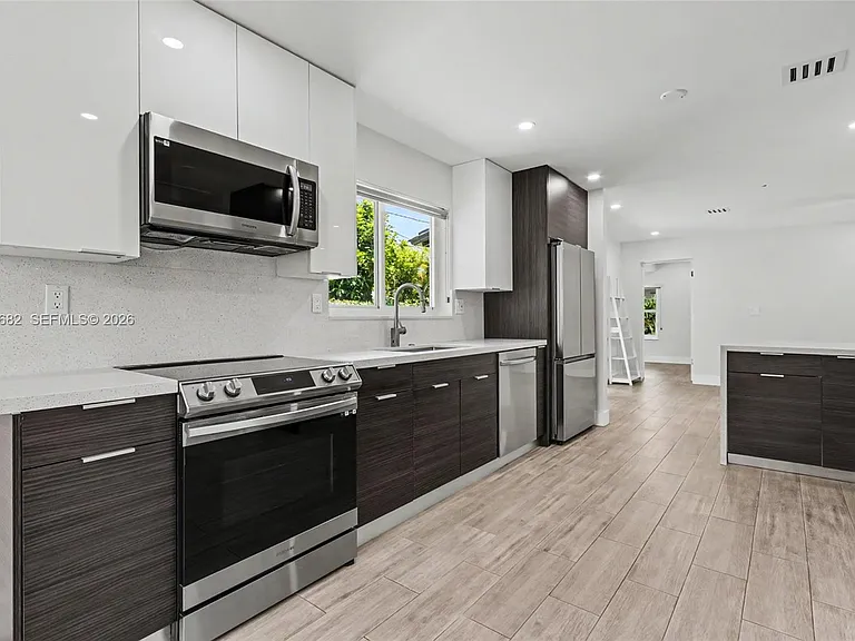 2317 SW 34th Ave — Photo 13