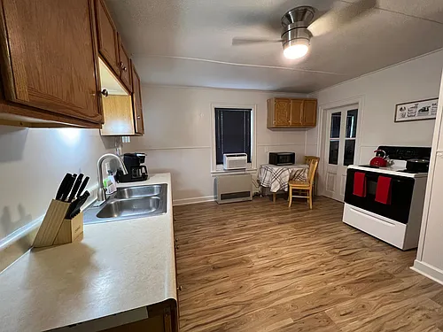339 N Rodney St Photo 1