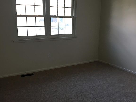 Master BR, 2 closets