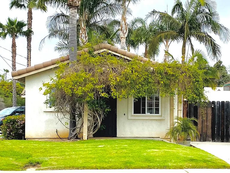 2812 Hope St — Photo 1
