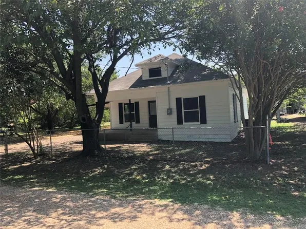 503 Pecan St, Forreston, TX 76041