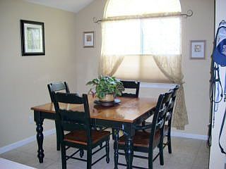 4th image of 27738 Hales St