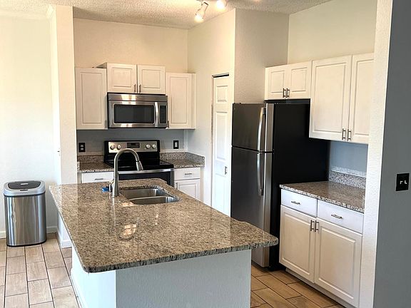 4th image of 2012 Arbor Lakes Cir