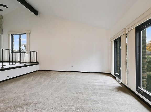 5th image of 407 S Dorchester Ave