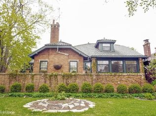 2839 W Wilson Ave, Chicago, IL 60625