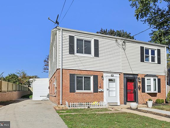 2nd image of 5824 Fifer Dr
