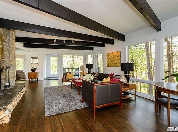 5th image of 129 Lawn Ln