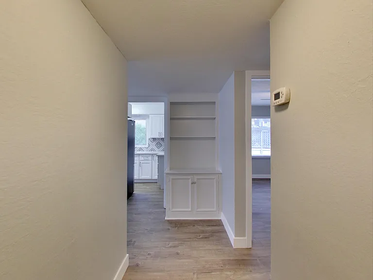 311 Lester — Photo 12